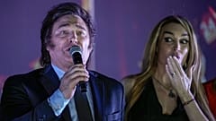 Javier Milei y su pareja