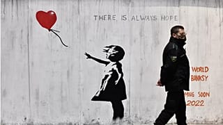 ¿Revelado el verdadero nombre de Banksy? Una entrevista desenterrada en 2003 parece desvelar la identidad del artista