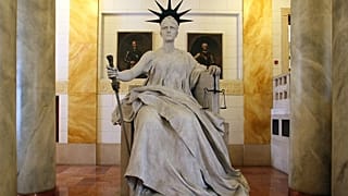 Justitia szobra a Magyar Kúria épületében