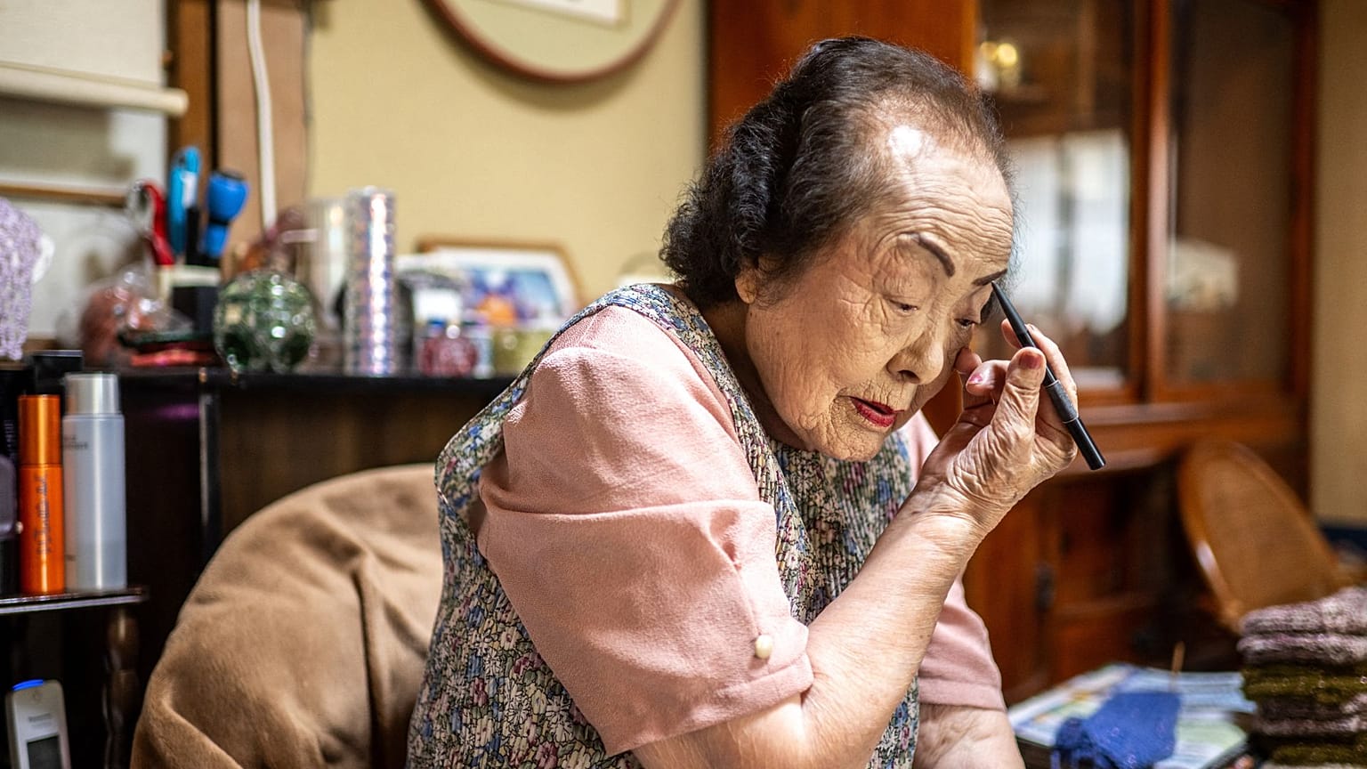 Meet the world's oldest beauty advisor