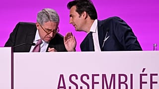 Vivendi Chairman of the Supervisory Board, Yannick Bollore (R) talks with CEO of Vivendi, Arnaud de Puyfontaine (L) during the group's general assembly, on April 24,2023
