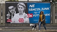A nemzeti konzultációt hirdető plakát Budapesten