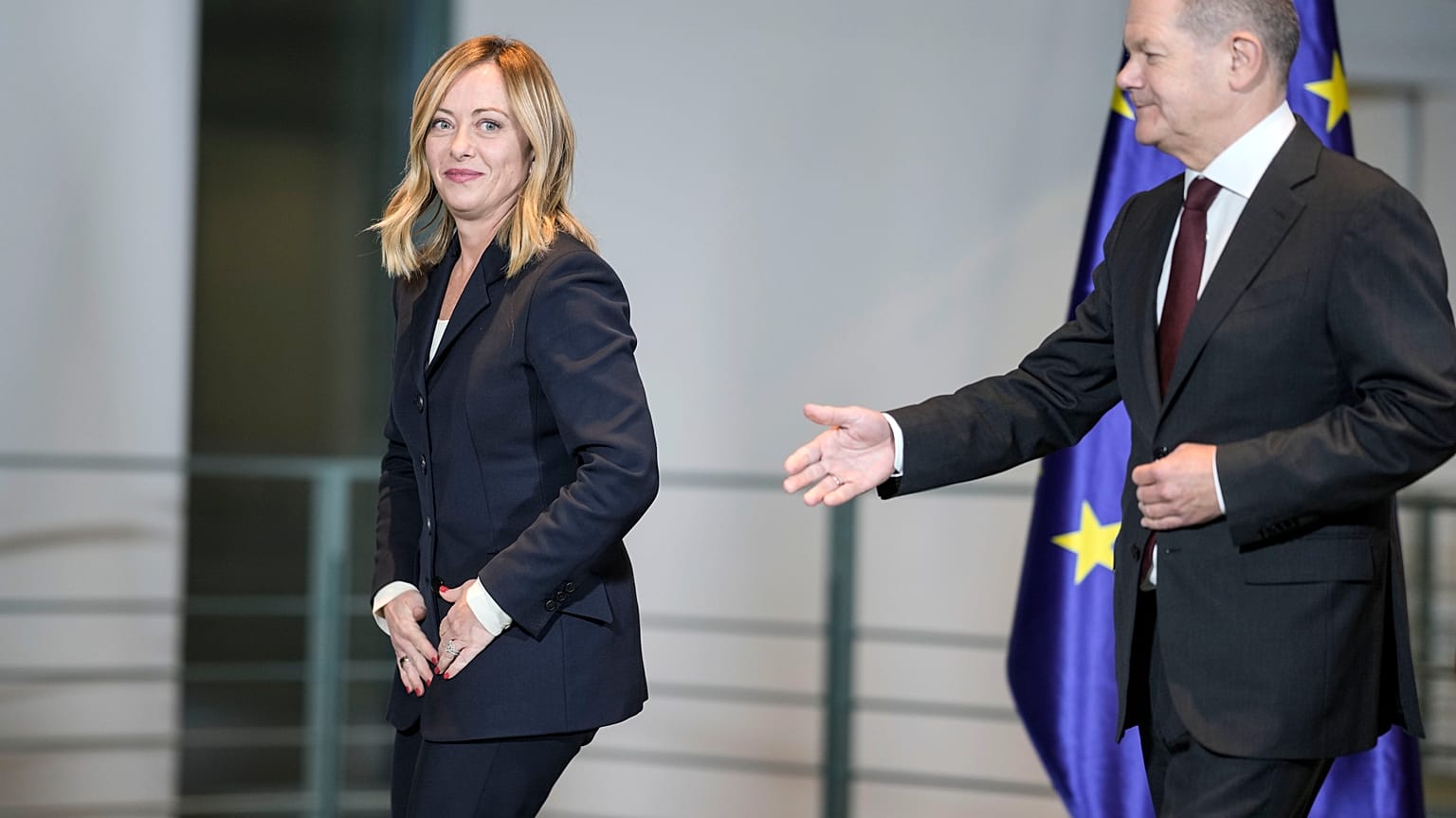 Giorgia Meloni olasz miniszterelnök és Olaf Scholz német kancellár szerdán Berlinben