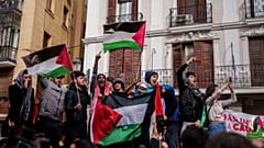 مظاهرة مؤيدة للفلسطينيين في وسط مدينة مدريد، إسبانيا