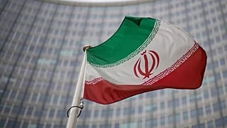 پرچم ایران مقابل مقر آژانس بینالمللی انرژی اتمی