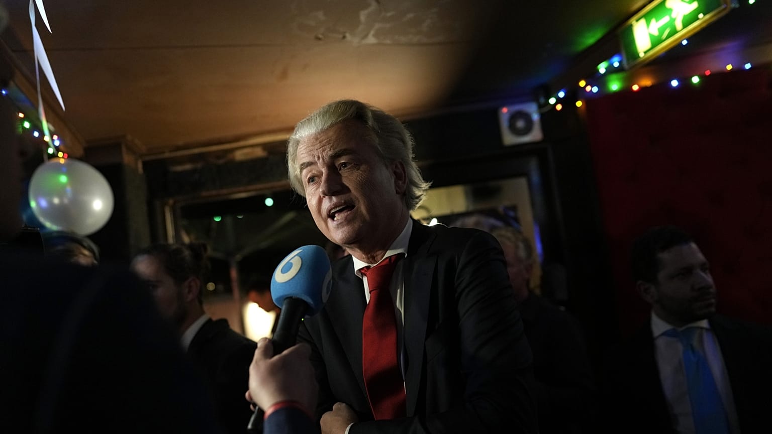 A holland Szabadságpárt (PVV) vezetője a választási győzelem után 