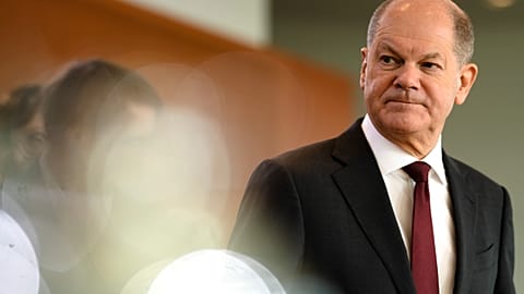 Bundeskanzler Olaf Scholz bei der Kabinettssitzung der Bundesregierung im Kanzleramt in Berlin, Mittwoch, 22. November 2023, an.