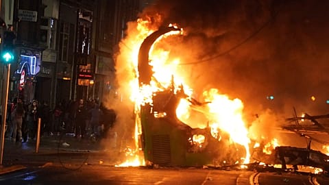 Ausschreitung in Dublin nach Messerattacke. 