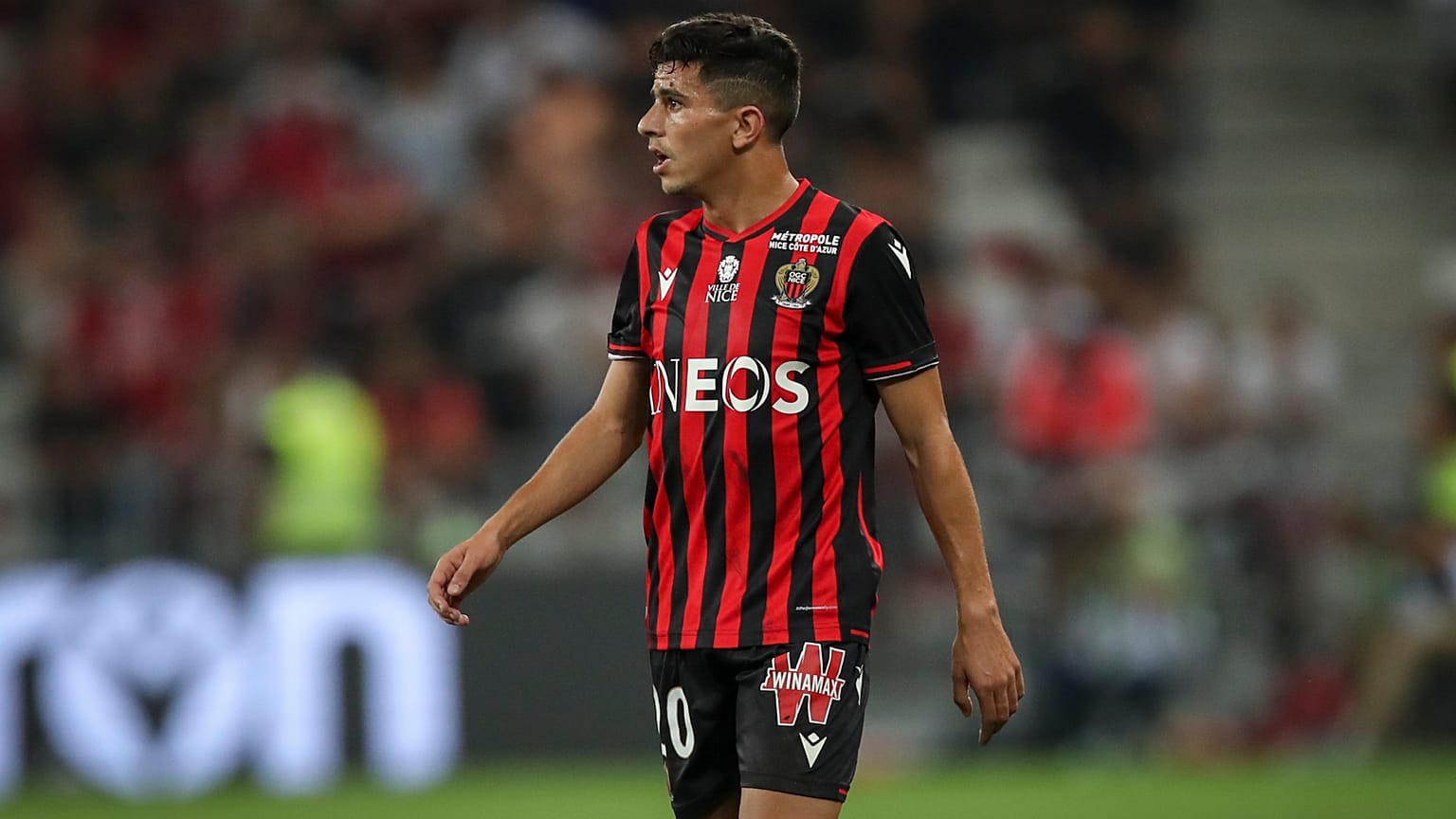 لاعب منتخب نيس يوسف عطال