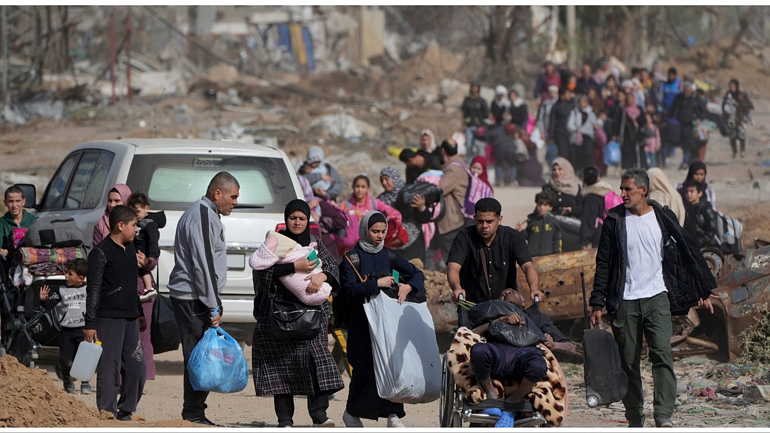 صورة تعكس موجة انتقال الفلسطينيين من شمال قطاع غزة إلى جنوبه