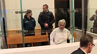 Monique Olivier em audiência no tribunal Judicial de Nanterre, França