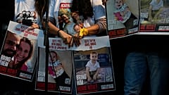 Die Hamas hat eine weitere Gruppe Geiseln freigelassen.