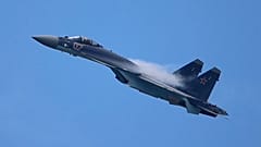 Rus yapımı bir Su-35 savaş uçağı 