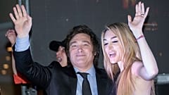 رئیس‌جمهوری منتخب آرژانتین و دوست دخترش
