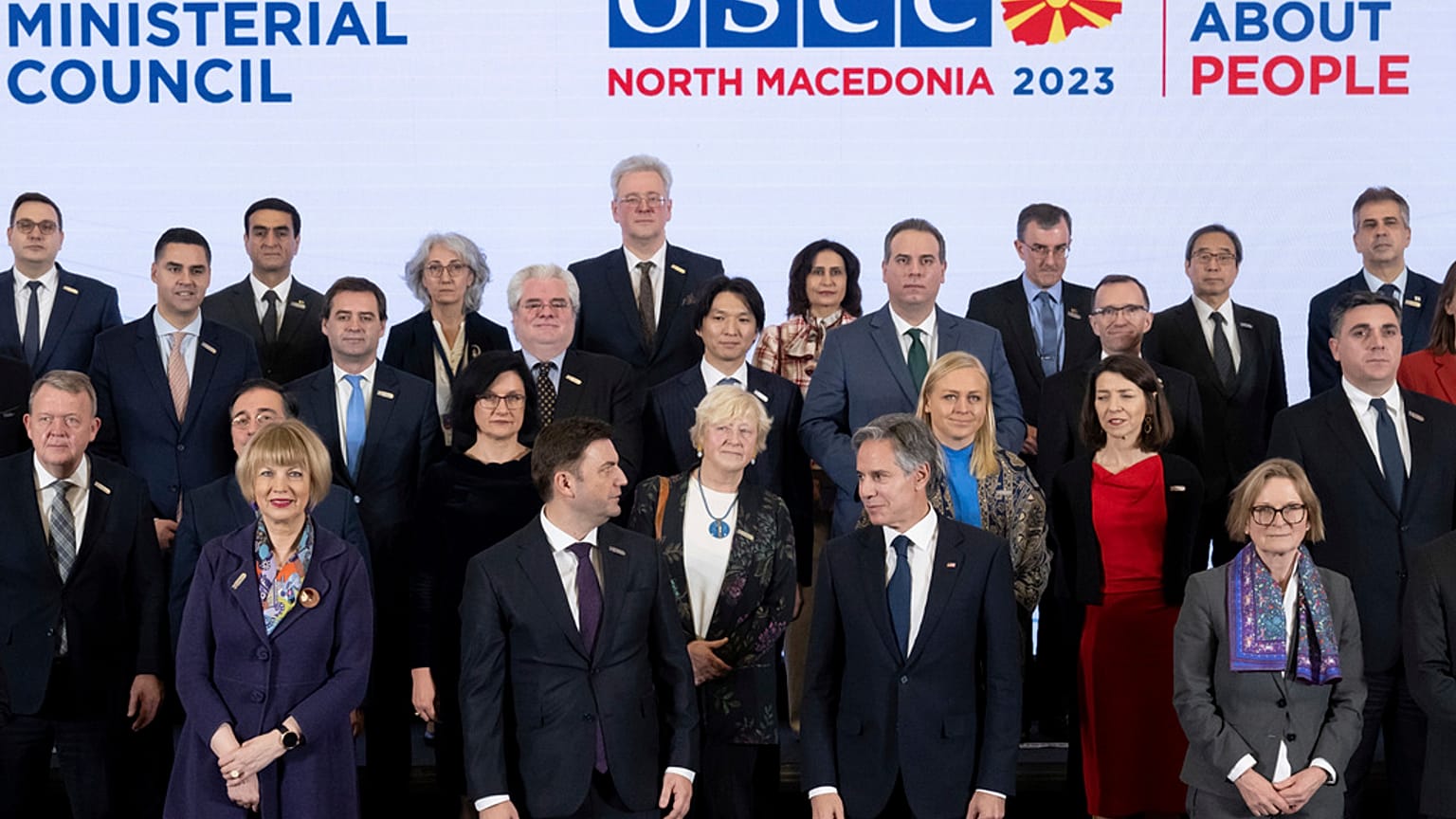 Außenminister und Beamte während eines Treffens der Organisation für Sicherheit und Zusammenarbeit in Europa (OSZE) in Skopje, Nordmazedonien, am Mittwoch. 