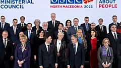 Außenminister und Beamte während eines Treffens der Organisation für Sicherheit und Zusammenarbeit in Europa (OSZE) in Skopje, Nordmazedonien, am Mittwoch. 