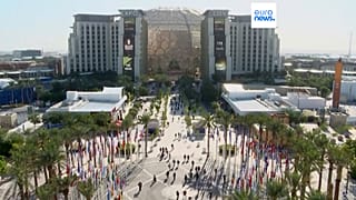 La Cop28 apre a Dubai: al via due settimane di negoziati sul clima. "Siamo sull'orlo del precipizio"
