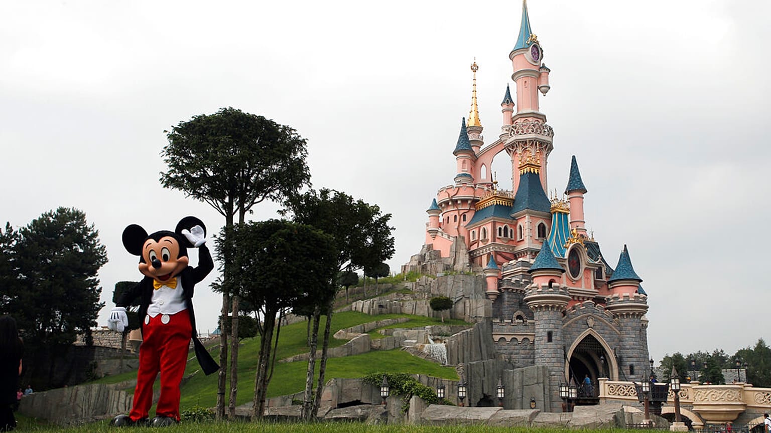 Disneyland Paris lance une grande campagne d'embauche, visant à recruter 8 500 salariés