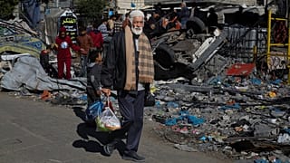مباني مدمرة في رفح