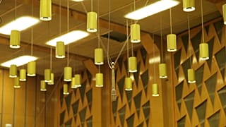 Ilyen volt a 2024-ben lebontott 6-os stúdió akusztikai borítása és bemikrofonozott mennyezete