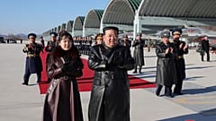 Ким Чен Ын с дочерью