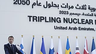 Emmanuel Macron, presidente da França, na COP28, no Dubai, 1 de dezembro de 2023