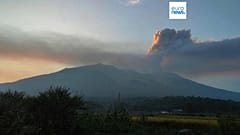 El Monte de Fuego sigue en erupción