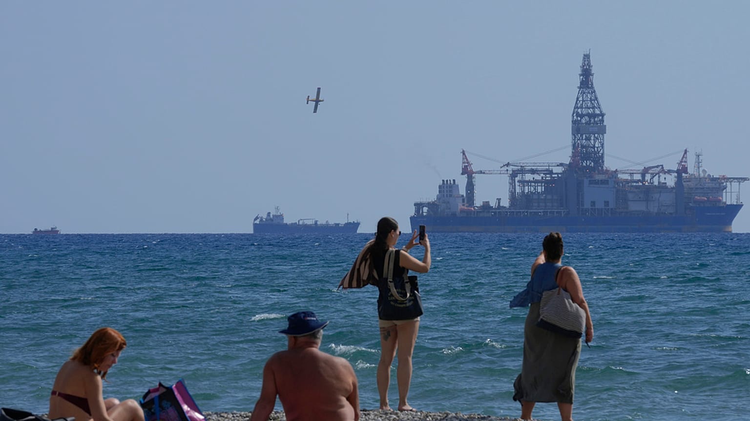 Σκάφος της Chevron ανοιχτά της Λάρνακας 