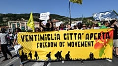 Manifestazione per la libera circolazione delle persone a Ventimiglia
