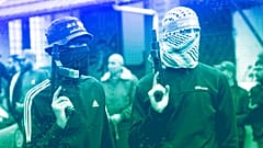 Militantes de Hamás asisten al funeral de Moaz Zahran, en el campamento de Al-Far'a, Cisjordania, diciembre de 2023.