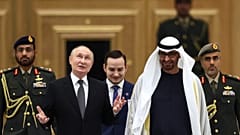 الرئيس الروسي فلاديمير بوتين يزور قصر الوطن في أبو ظبي الإمارات العربية المتحدة