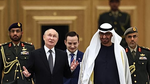 الرئيس الروسي فلاديمير بوتين يزور قصر الوطن في أبو ظبي الإمارات العربية المتحدة
