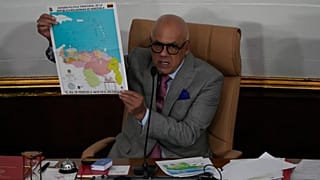 Venezuela Meclis Başkanı Guya'nın bir kısmının ülkesi toprağı olarak gösterilen haritayı paylaştı