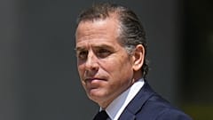Hunter Biden, filho do presidente dos Estados Unidos, sai após uma audiência em tribunal, em julho, em Wilmington, no estado de Delaware.