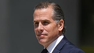 Hunter Biden, filho do presidente dos Estados Unidos, sai após uma audiência em tribunal, em julho, em Wilmington, no estado de Delaware.