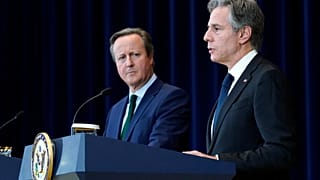Blinken, İngiltere Dışişleri Bakanı David Cameron ile görüştükten sonra basın toplantısı düzenledi