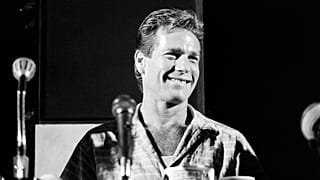 US actor Ryan O'Neal during the presentation of his film "Irreconcilable Differences" directed by Charles Shyer, at the 10th American Film Festival of Deauville, France, 1984.