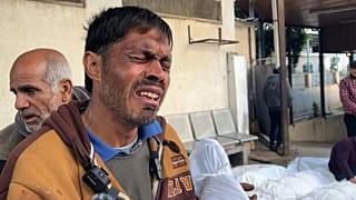 والد الطفلة المقتولة بالقصف الإسرائيلي
