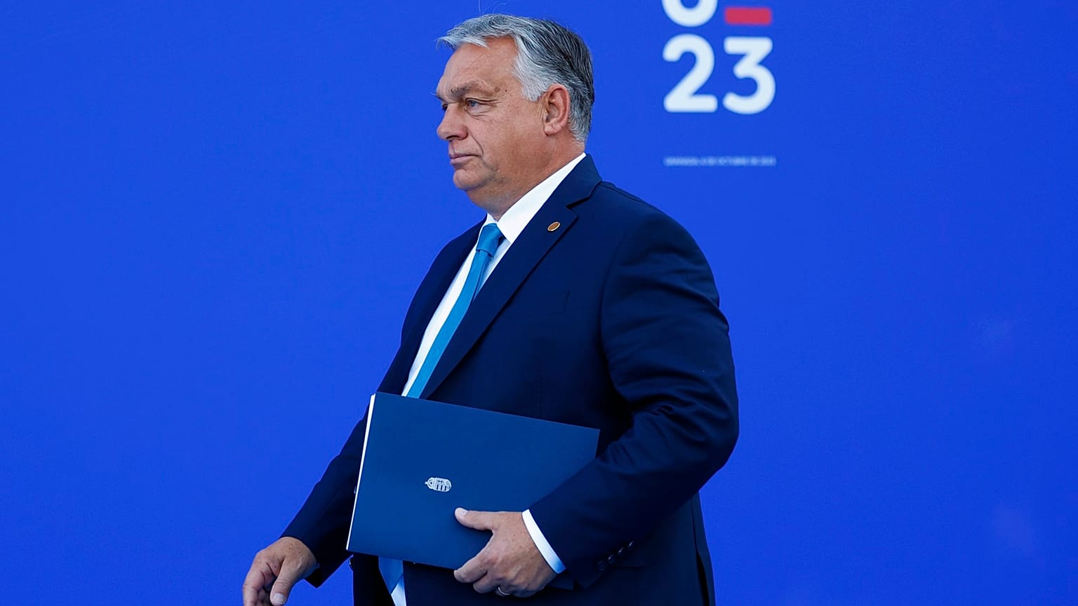 Il primo ministro ungherese Viktor Orbán ha ripetutamente denunciato l'impasse sui fondi congelati dell'UE come "ricatto finanziario".