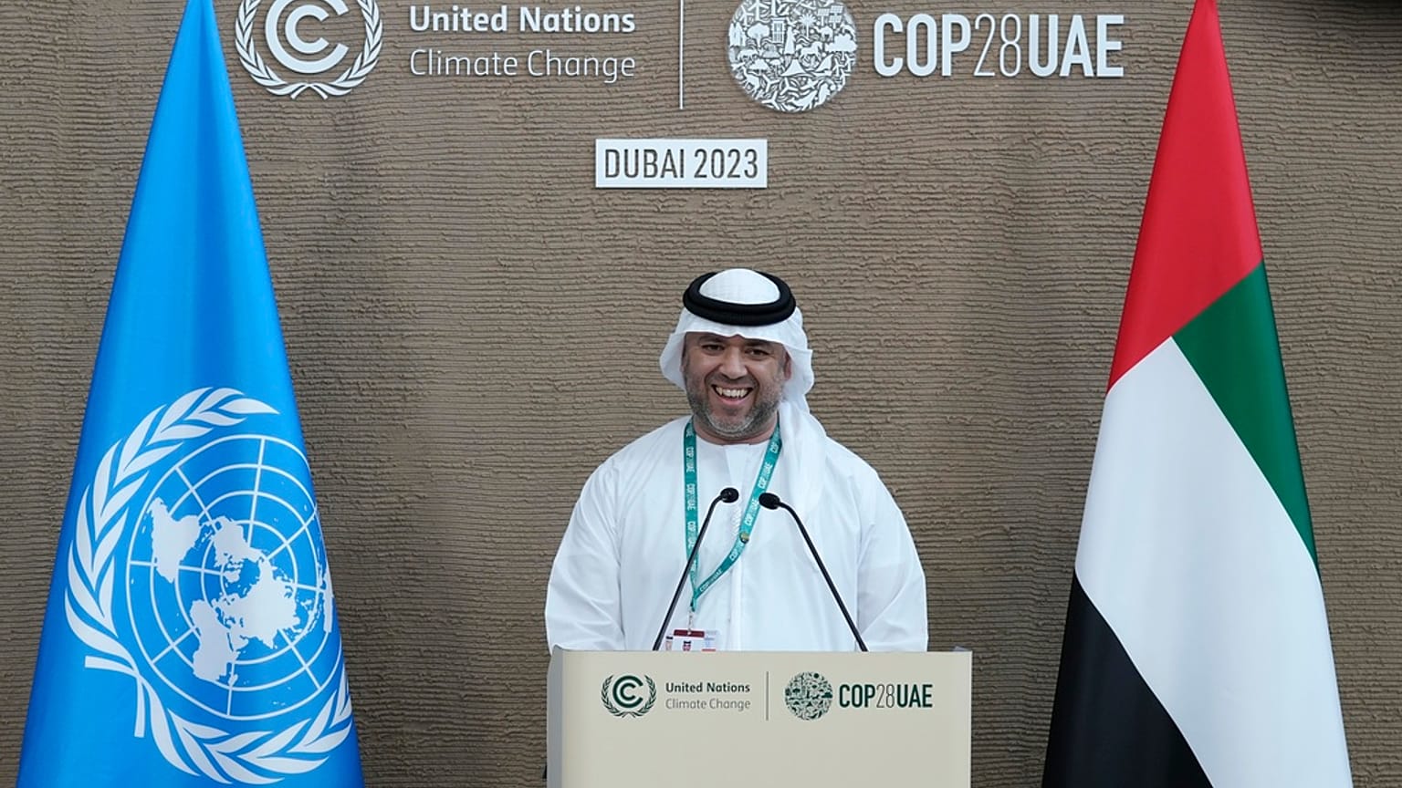Der Generaldirektor der COP28, Botschafter Majid Al Suwaidi, spricht während einer Pressekonferenz auf dem UN-Klimagipfel COP28 am Dienstag, den12. Dezember 2023, in Dubai. 