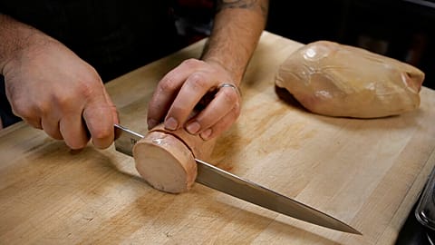Force-feeding debate spurs some producers to target `more ethical` foie gras