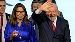 لولا دا سيلفا وزوجته