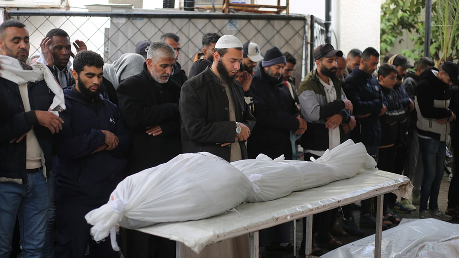 Mehr als 18.600 Menschen sind nach Angaben der Hamas-Gesundheitsbehörde seit Kriegsbeginn im Gazastreifen ums Leben gekommen.