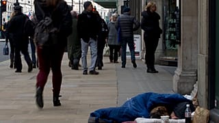 Shelter derneğinin analizine göre Londra'da her 53 kişiden biri evsiz durumda