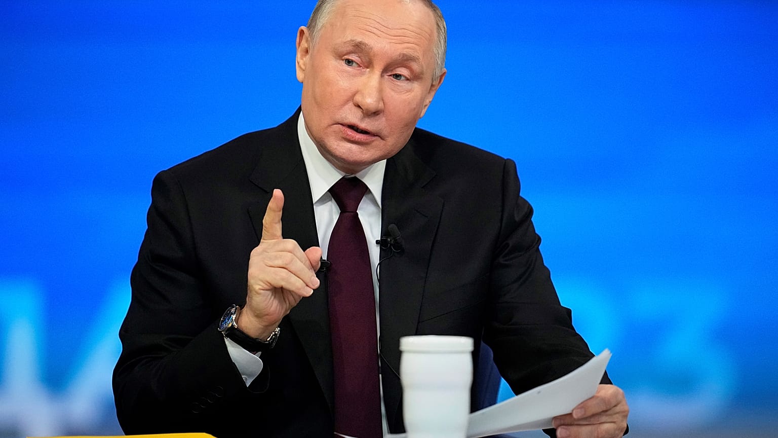 Vladimir Putin em conferência de imprensa