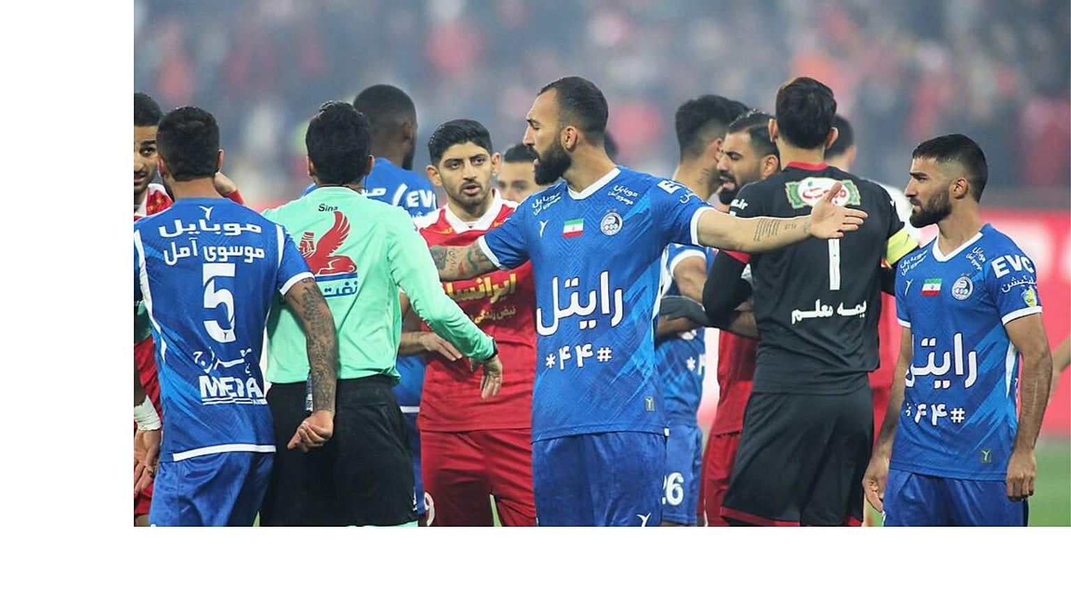 دیدار پرسپولیس و استقلال 