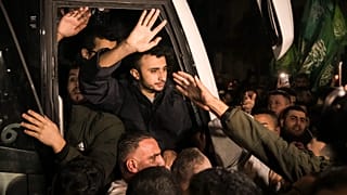 Izraeli börtönből szabadult palesztin férfi november 30-án