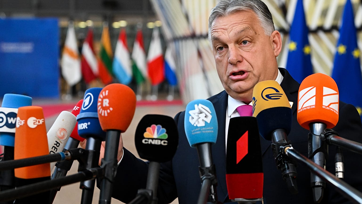 Le Premier ministre hongrois, Viktor Orban, refuse d'approuver une enveloppe européenne de 50 milliards d'euros en faveur de l'Ukraine