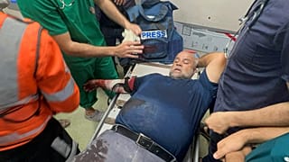 الدحدوح أثناء علاجه