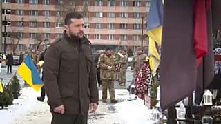 Владимир Зеленский на мемориальном кладбище во Львове
